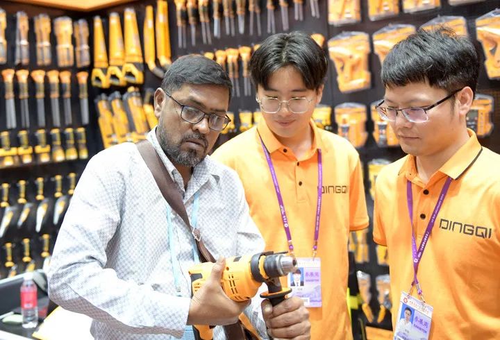 猛增53.6%!“大批外国买家重返中国”