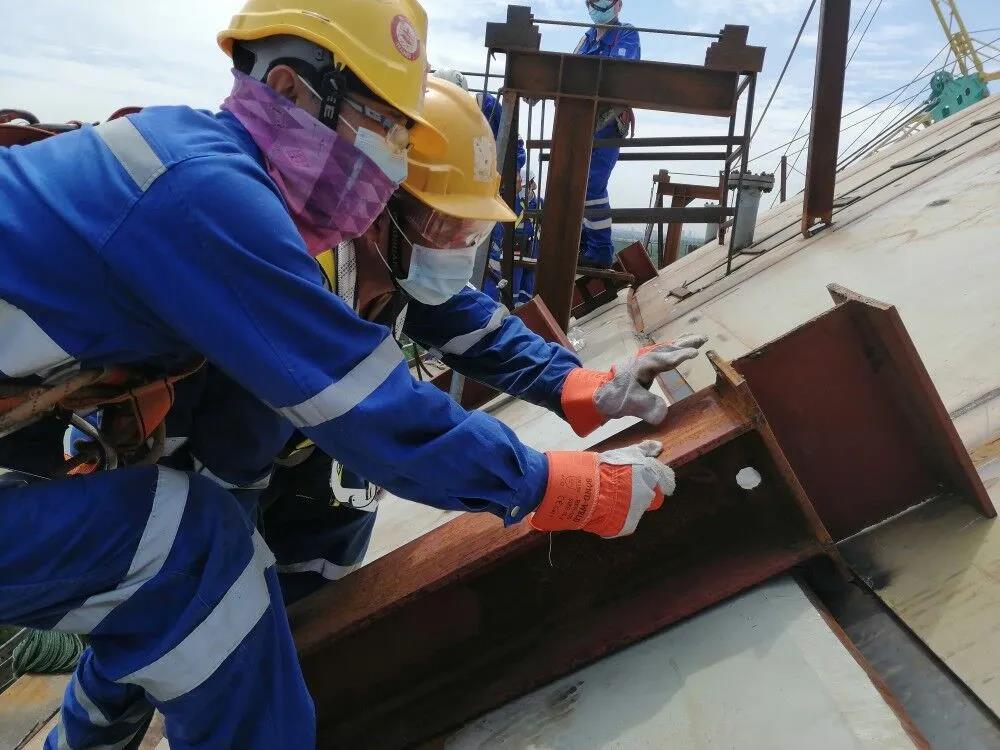 捷报频传!寰球公司首个海外LPG低温储罐气顶升成功 捷报频传!寰球公司首个海外LPG低温储罐气顶升成功