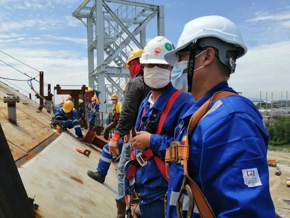 捷报频传!寰球公司首个海外LPG低温储罐气顶升成功 捷报频传!寰球公司首个海外LPG低温储罐气顶升成功