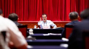 李克强:确保新增融资重点流向实体经济特别是小微企业