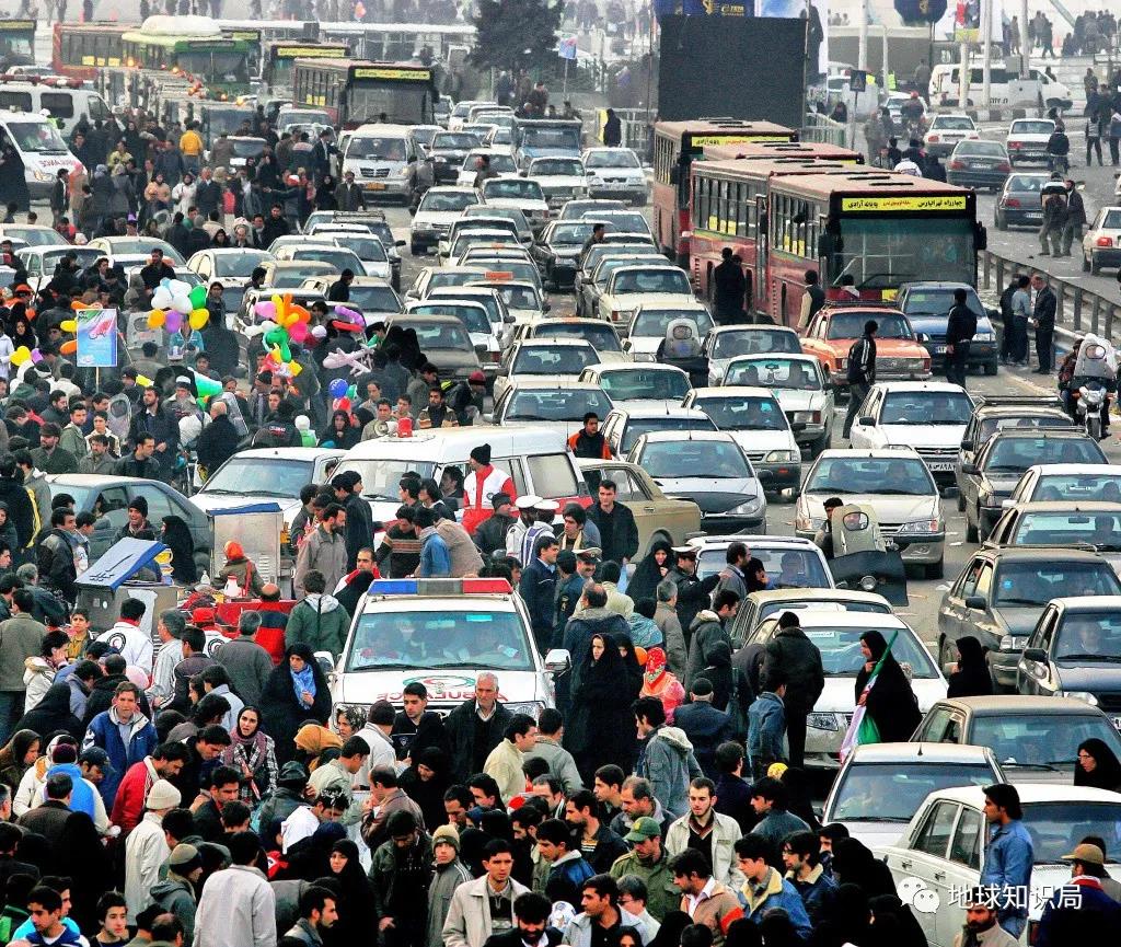 石油土豪伊朗竟无油可用? 石油土豪伊朗竟无油可用?