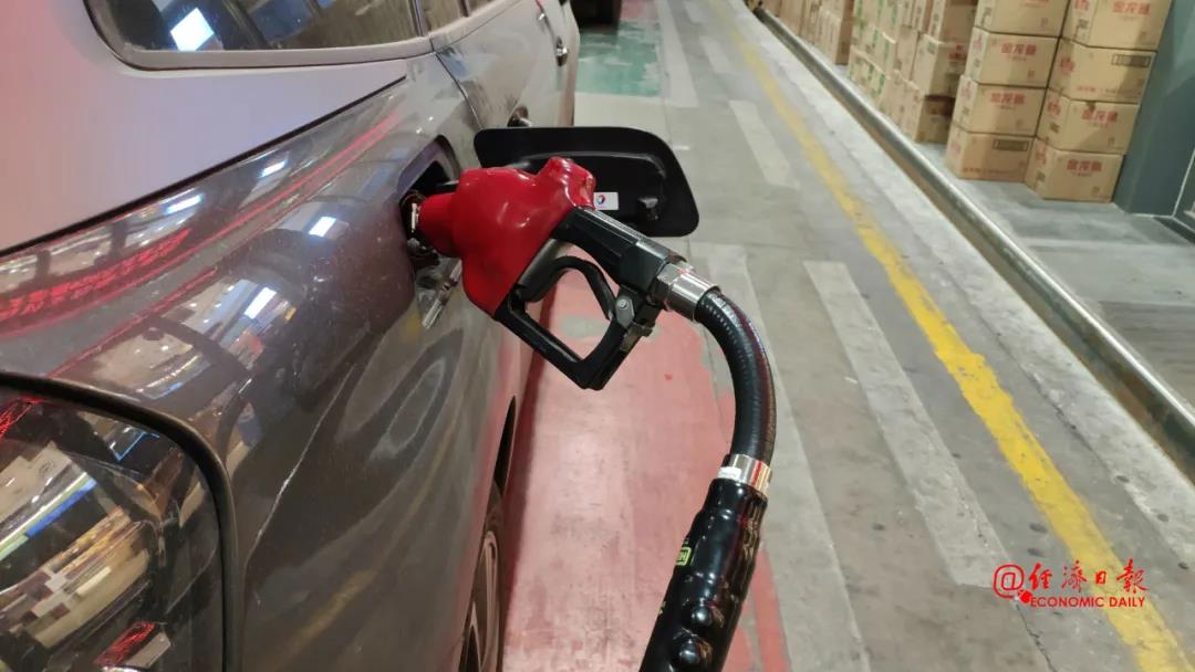 对国际油价前景,主要产油国和投资机构有一个预测→ 对国际油价前景,主要产油国和投资机构有一个预测→