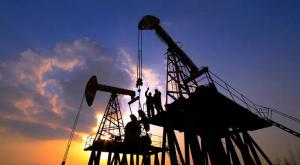 俄罗斯要增产,沙特偏偏减产!国际油市陷“三国杀”