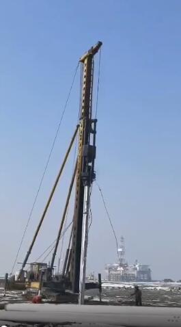 30万吨级原油码头建设有序推进,港口能力能级稳步提升 30万吨级原油码头建设有序推进,港口能力能级稳步提升