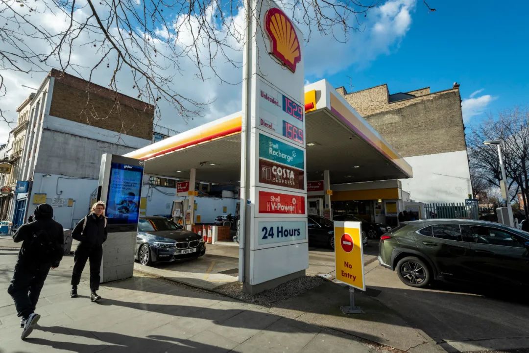 国际油价飙升,最后的救命稻草也许是…… 国际油价飙升,最后的救命稻草也许是……