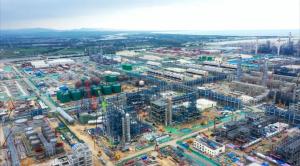 直面挑战!广东石化项目重要装置相关物资确定发运时间咯~