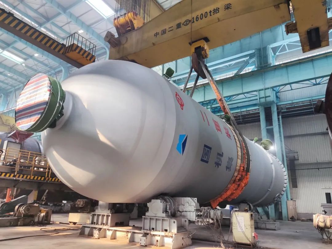 扬子石化项目五台加氢反应器顺利完工 扬子石化项目五台加氢反应器顺利完工