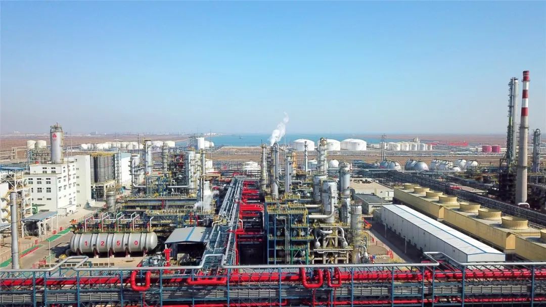 喜报!天辰公司总承包的天津渤化“两化”搬迁改造项目乙苯单元投料试车一次成功! 喜报!天辰公司总承包的天津渤化“两化”搬迁改造项目乙苯单元投料试车一次成功!