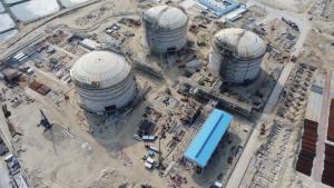 中国五环公司东华能源(茂名)低温罐区项目1#丁烷罐盛水试验完成