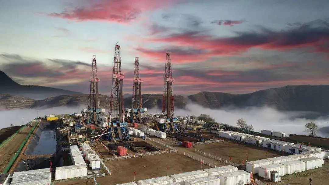 产量翻三倍,年人工成本节约5.7亿元!长庆油田数字化转型如何做的? 产量翻三倍,年人工成本节约5.7亿元!长庆油田数字化转型如何做的?