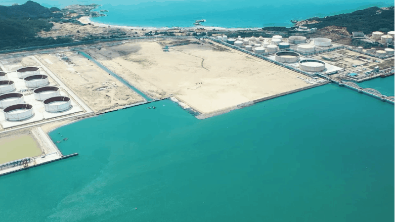 古雷炼化一体化基地配套项目通过验收,更有一批泊位工程开工,还打通我国台湾省乙烯销售全流程 古雷炼化一体化基地配套项目通过验收,更有一批泊位工程开工,还打通我国台湾省乙烯销售全流程