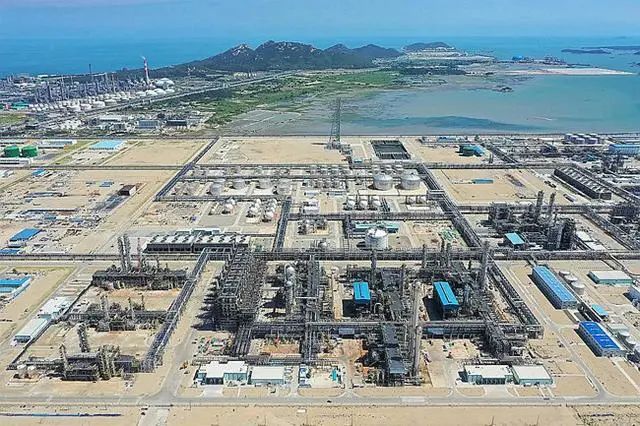 古雷炼化一体化基地配套项目通过验收,更有一批泊位工程开工,还打通我国台湾省乙烯销售全流程 古雷炼化一体化基地配套项目通过验收,更有一批泊位工程开工,还打通我国台湾省乙烯销售全流程