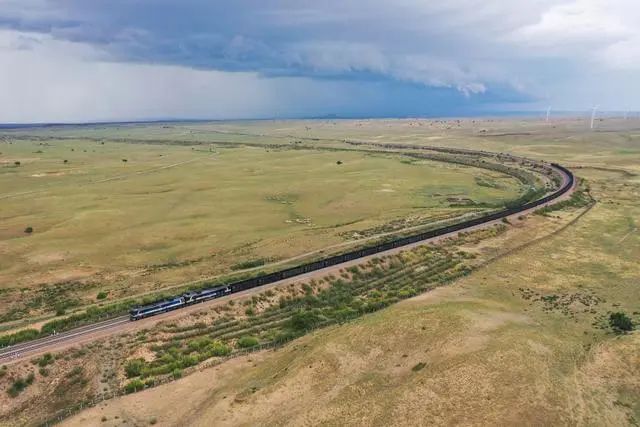 创建“三足鼎立、双模驱动”的中国式新型能源体系 创建“三足鼎立、双模驱动”的中国式新型能源体系