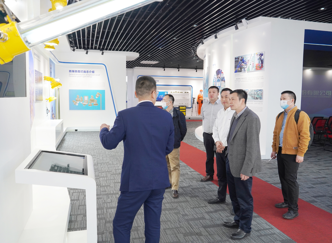 石化盈科到访华荣探讨共拓市场新空间 石化盈科到访华荣探讨共拓市场新空间