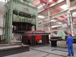 4220mm!兰石重装封头压制直径再创新纪录