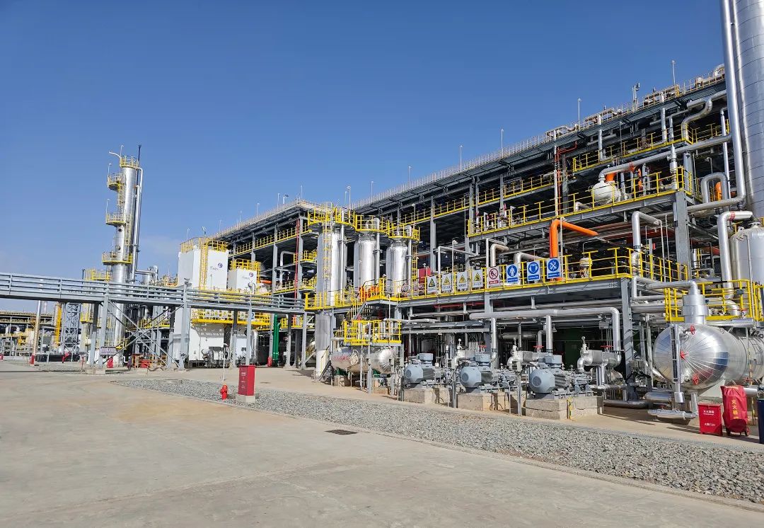 行业标杆 | 由杰瑞恒日承建的万瑞三期日处理100万方天然气液化工厂及BOG提氦项目顺利投产 行业标杆 | 由杰瑞恒日承建的万瑞三期日处理100万方天然气液化工厂及BOG提氦项目顺利投产