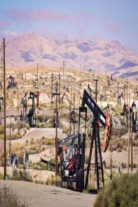 石油公司踩刹车,能源转型会倒退吗?