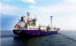 鞍钢股份整船供货690兆帕级别低温高强钢!“北极光先锋”轮正式交付