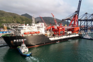 巨舰出征!“海洋石油201”船启航中东